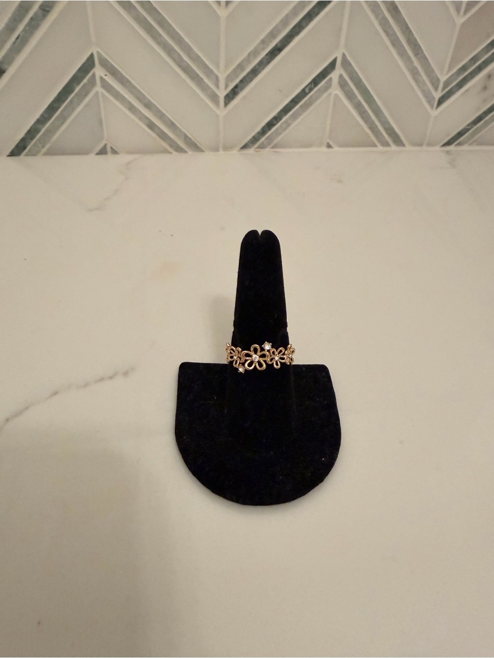 Floral Openwork Gold-Tone Women's Ring Size 10 - Picture 3 of 6